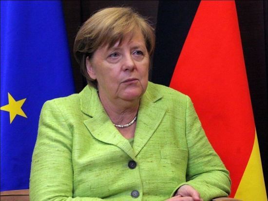 Меркель объяснила блокировку вступления Украины в НАТО