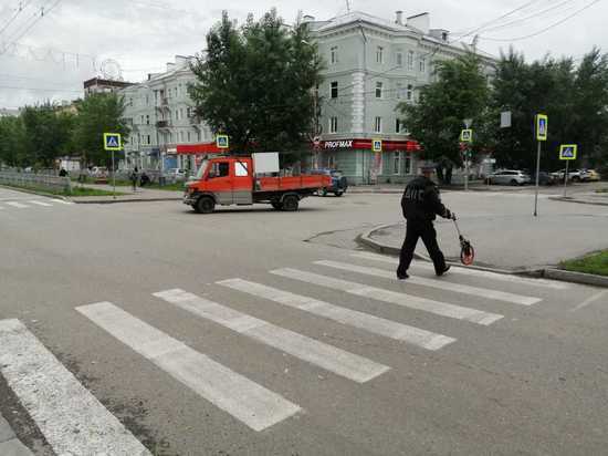 ГИБДД разыскивает водителя, который сбил ребенка в Екатеринбурге