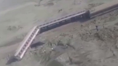В Иране поезд сошел с рельсов, есть жертвы: видео с места