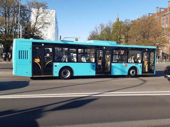В день празднования 350-летия Петра I в Петербурге будут курсировать дополнительные автобусы