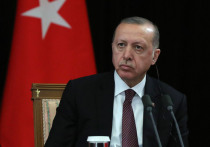 Президент Турции Реджеп Эрдоган заявил, что на текущий момент не видит условий, которые позволили бы ему снять возражения против вступления Швеции и Финляндии к НАТО