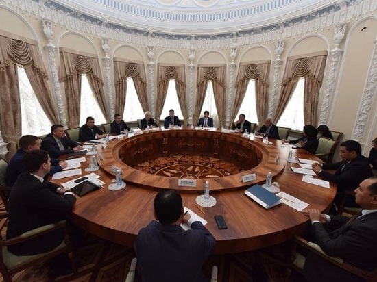 Евгений Куйвашев встретился с министром экономики и коммерции Киргизии