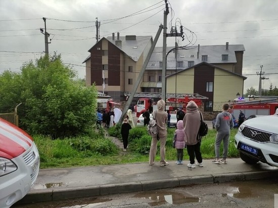 Казани на рассвете из-за пожара эвакуировали постояльцев отеля «Регина»