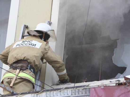 Пожар в многоэтажке в Махачкале произошел из-за взрыва компьютера