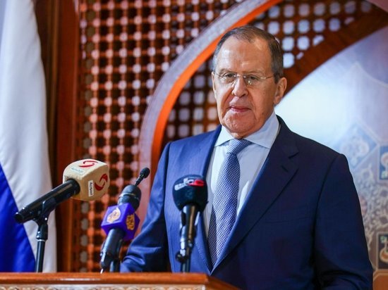 Лавров призвал Украину не затягивать процесс вывоза зерна