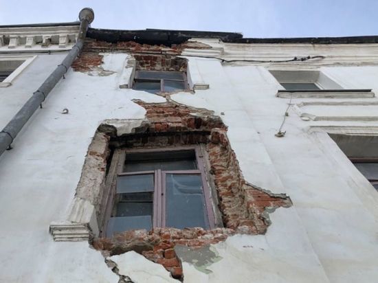 Во Владимире реконструируют треснувший памятник архитектуры