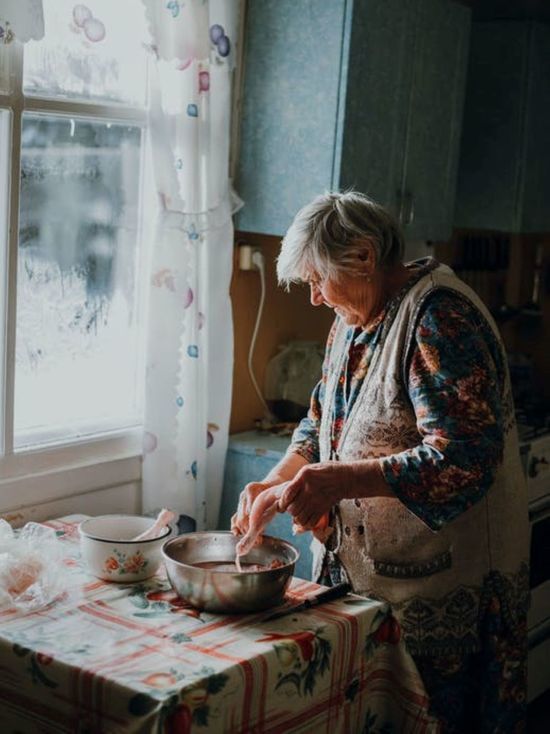 Как отличить домашнюю или фермерскую курицу от магазинной: полезно знать