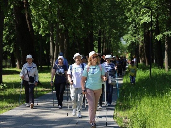 Более 500 участников собрались на марафоне скандинавской ходьбы в Серпухове