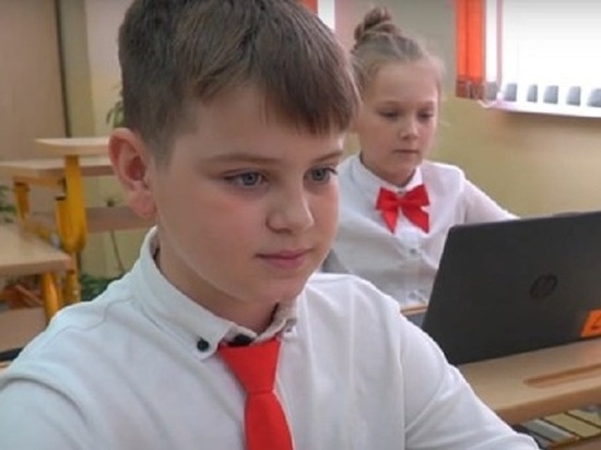 Белгородский губернатор: "IT-образование поможет уберечь детей от чрезмерного пользования гаджетами и соцсетями"