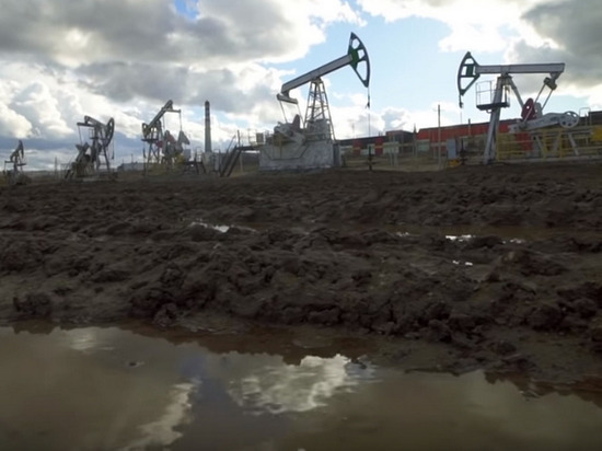 Госдеп: Россия зарабатывает на нефти больше, чем до боевых действий