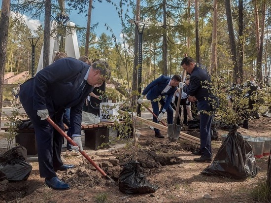 В Нерюнгри садят деревья в память о героях Великой Отечественной войны
