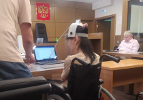 К конфликту привело использование современных технологий для допроса дочери актера Алексея Баталова на процессе в Замоскворецком суде
