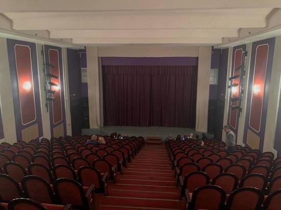 Петербургские театры получат 75 млн рублей на новые постановки