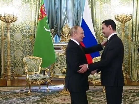 Путин принял приглашение Бердымухамедова приехать в Туркмению