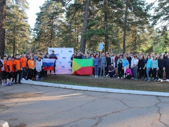 Более 100 госслужащих из Москвы и регионов РФ провели массовый забег в Чите