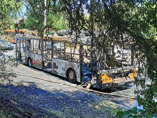 На Дону прокуратура начала проверку после пожара в ростовском автобусе
