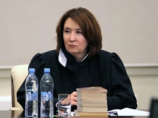 Ростовский суд заочно арестовал краснодарскую экс-судью Елену Хахалеву
