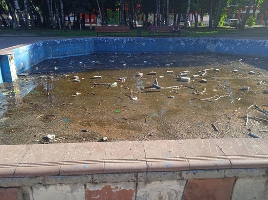 Жителей Курска возмутило состояние фонтана на площади Рокоссовского