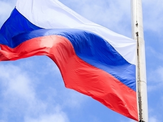 В Приморье на День России раздадут пять тысяч ленточек в стиле «триколор»