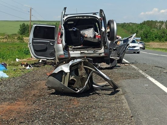 Четыре человека погибли и семь пострадали в результате страшного ДТП на трассе Оренбург-Орск