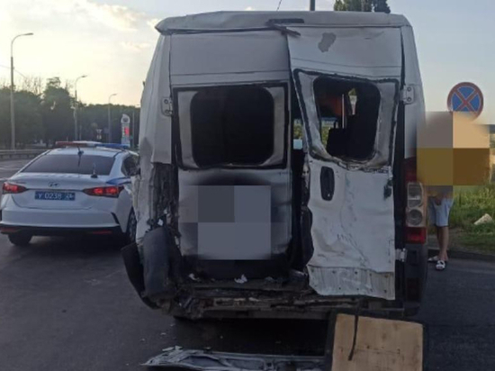 В Невинномысске в ДТП пострадали три туриста с Кубани