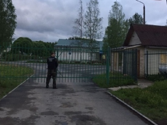 В больницу города Мирный попали 8 отдыхающих, ещё 15 заболевших пока находятся на территории лагеря «Авангард»