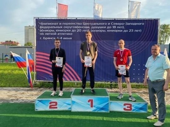 17 медалей привезли псковские спортсмены с соревнований по легкой атлетике