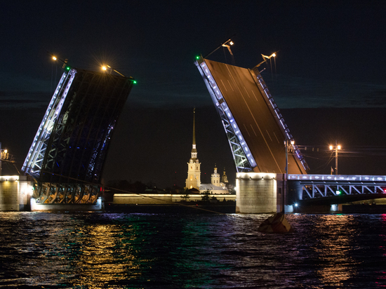 Марафон «Белые ночи» изменит график разводки мостов в Петербурге
