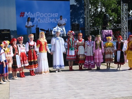 Около 3 тысяч человек приняли участие в межрегиональном фестивале «Россия – наш единый дом»