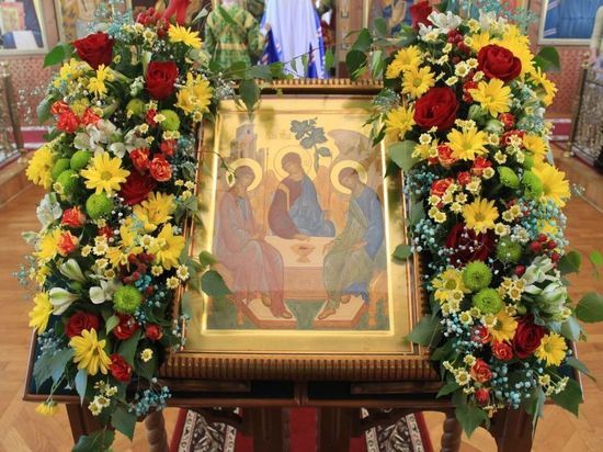 Православные отмечают Троицу: работать в этот день нельзя
