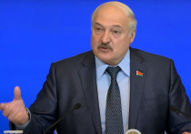 Президент Белоруссии Александр Лукашенко поздравил главу РФ Владимира Путина с Днем России, отметив боевой дух россиян