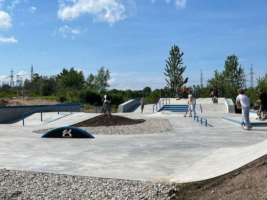 Псковичи начали посещать новый скейт-парк