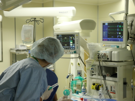 Петербургские врачи провели уникальную операцию пациентке с онкологией