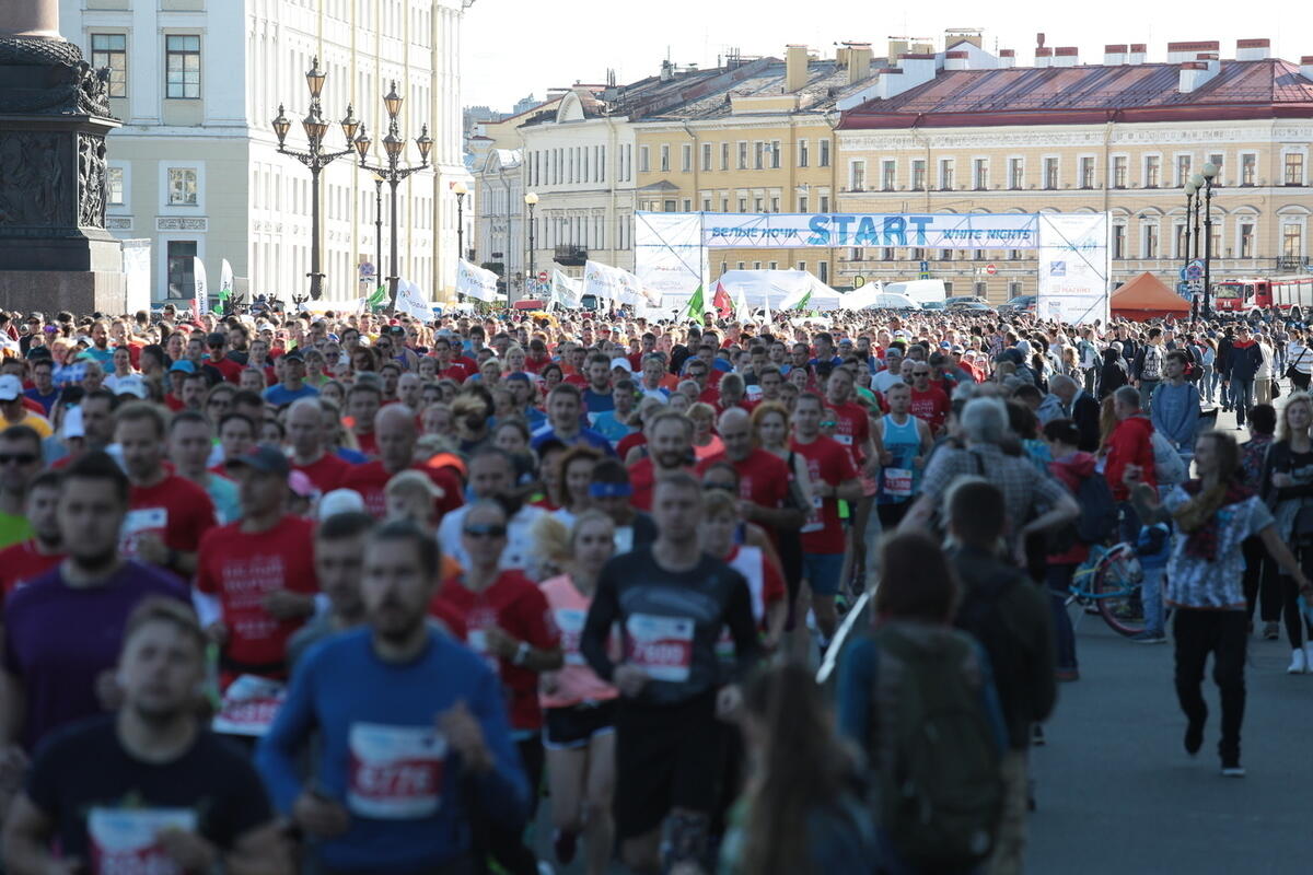 11 июня петербург. Забег белые ночи в Санкт-Петербурге 2022. Марафон белые ночи 2022. Белые ночи в Питере 2023 забег. Забег белые ночи 2022.