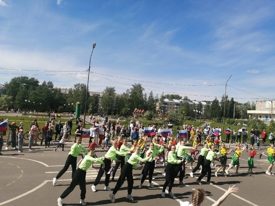 Такую акцию в День России провели специалисты культурных центров «Северный» и «Соломбала-Арт».