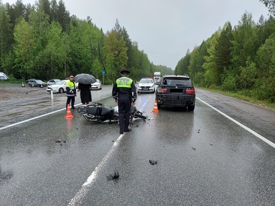 Свердловская ГИБДД рассказала подробности аварии, в которой погиб мотоциклист