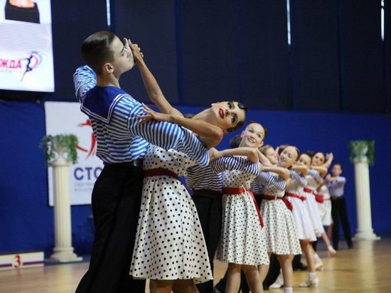 Танцоров из восьми регионов России объединили соревнования в Серпухове