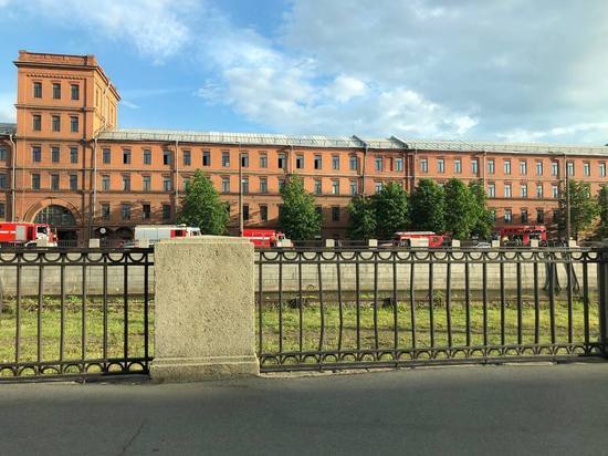 Пожар на заводе «Красный треугольник» в Петербурге локализовали