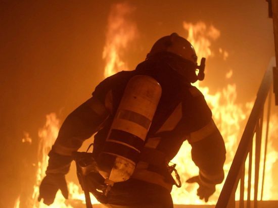 В Нефтекумске во время пожара в многоэтажке погиб мужчина