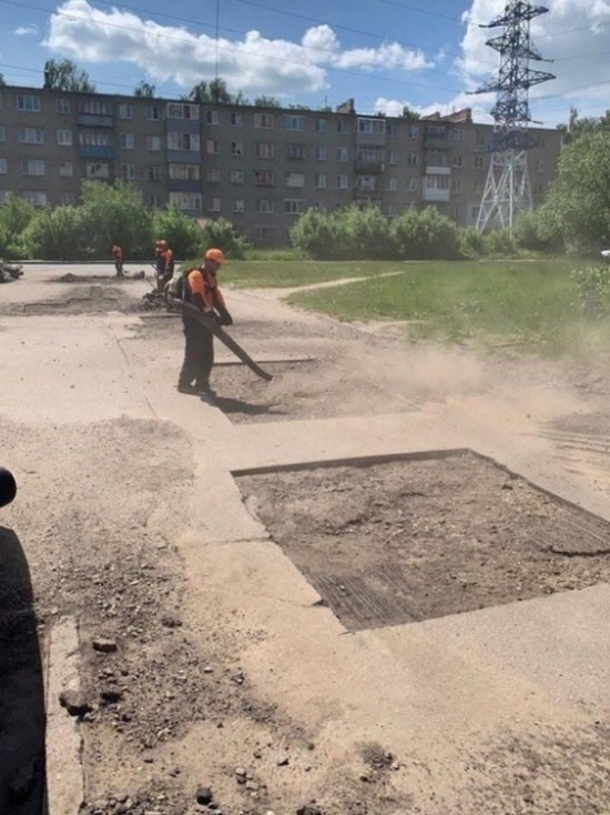 В Ярославле уложили опытную партию асфальтобетонной смеси