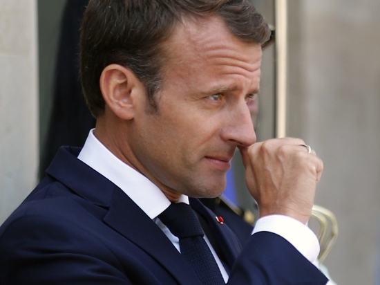 Макрон объявил о переводе Франции на военную экономику