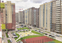 На первичном рынке жилья Москвы, похоже, наметился разворот: после мартовского ажиотажа, когда люди активно вкладывались в столичную недвижимость как в защитный актив в период кризиса, в апреле наступило затишье
