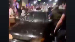 На дне города Вичуга пьяная женщина въехала в толпу на авто: видео