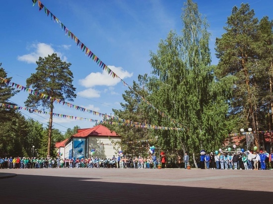 После стрима депутата Погорелого решены проблемы с перевозкой детей из ЯНАО на отдых