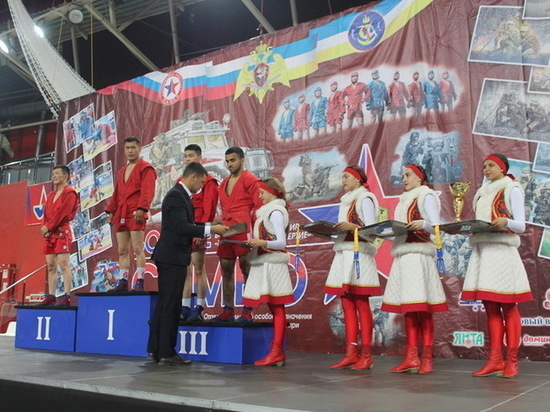 В Улан-Удэ прошел турнир по боевому самбо памяти погибших ОМОНовцев