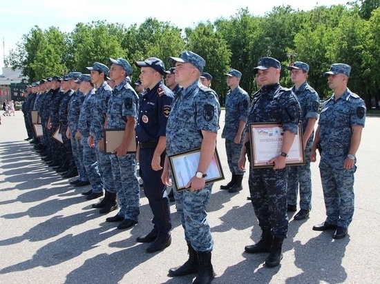 Новгородские полицейские вернулись из длительной командировки в Дагестане
