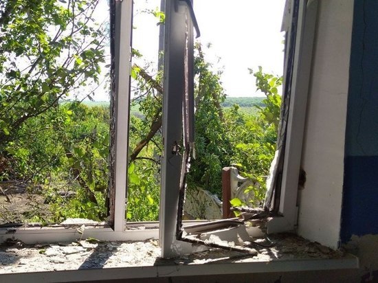 Артиллерия разрушила детский сад в поселке под Горловкой