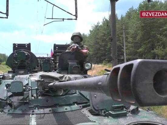 «Енисей» «хлынул» на Украину: военные России показали бронепоезд с красноярским характером