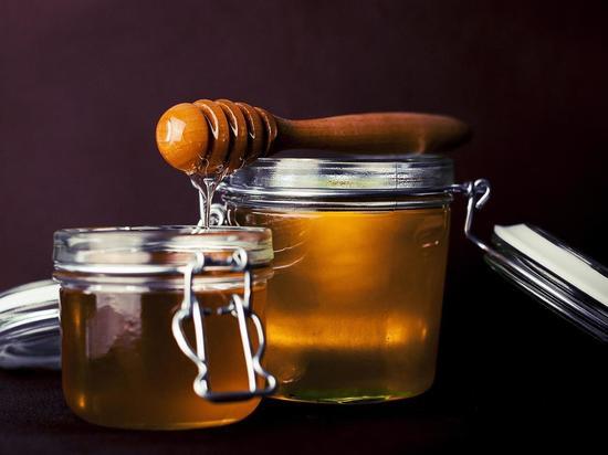 В Новосибирской области лжепродавцы уговаривают пенсионеров купить дешевый «мед»