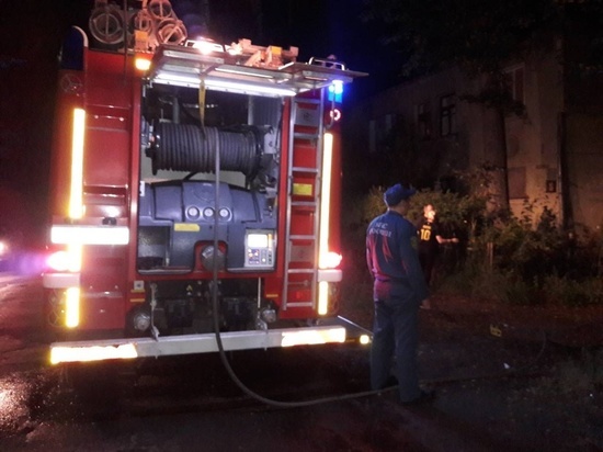 Ночью в Ивановской области сгорели два гаража с автомобилями